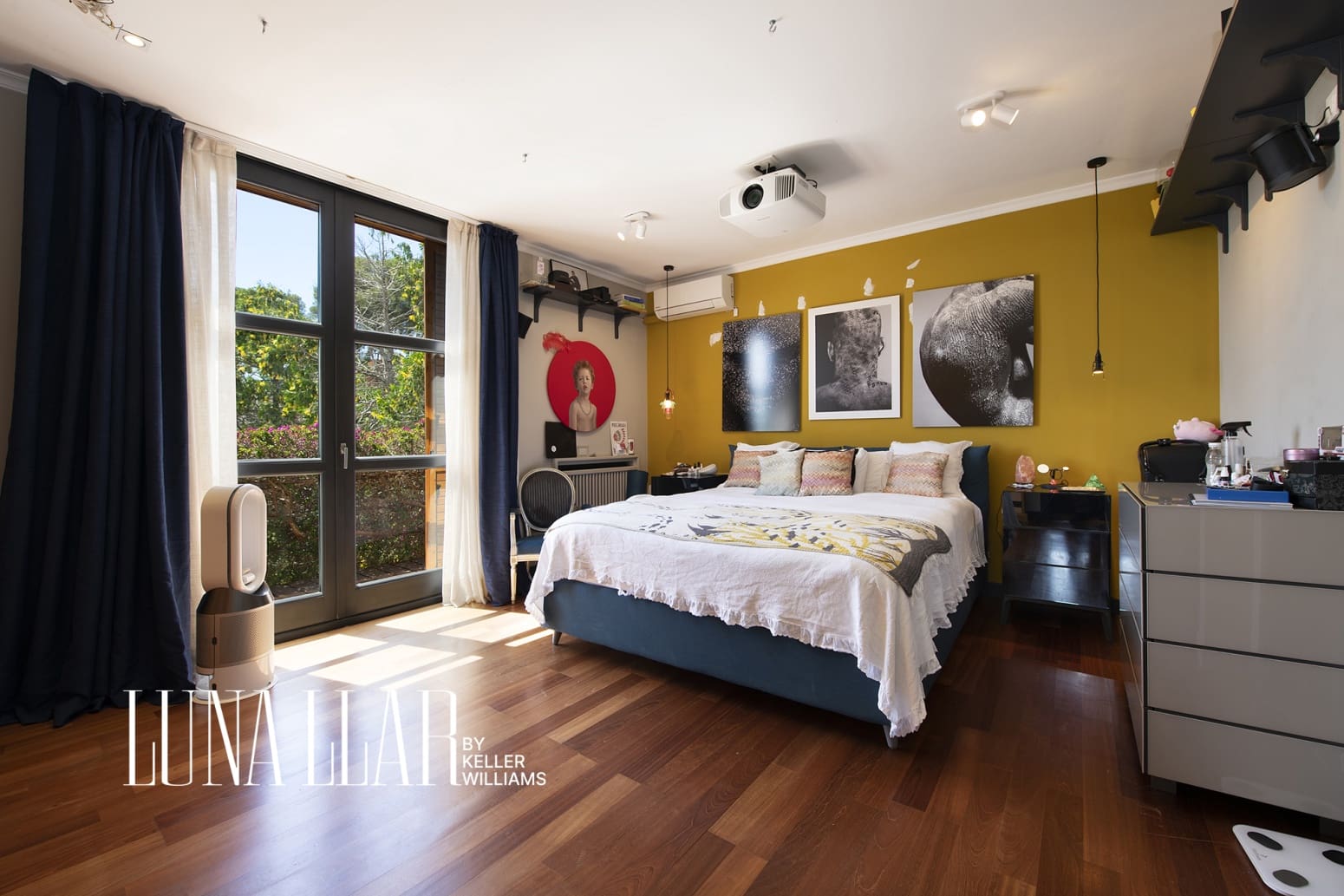 Villa for sale in Castelldefels - € 1,700,000 (Ref: 9875800)