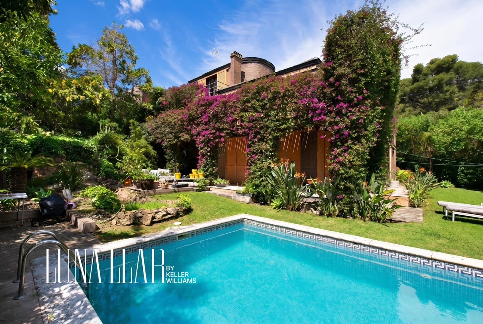 Villa for sale in Castelldefels - € 1,700,000 (Ref: 9875800)