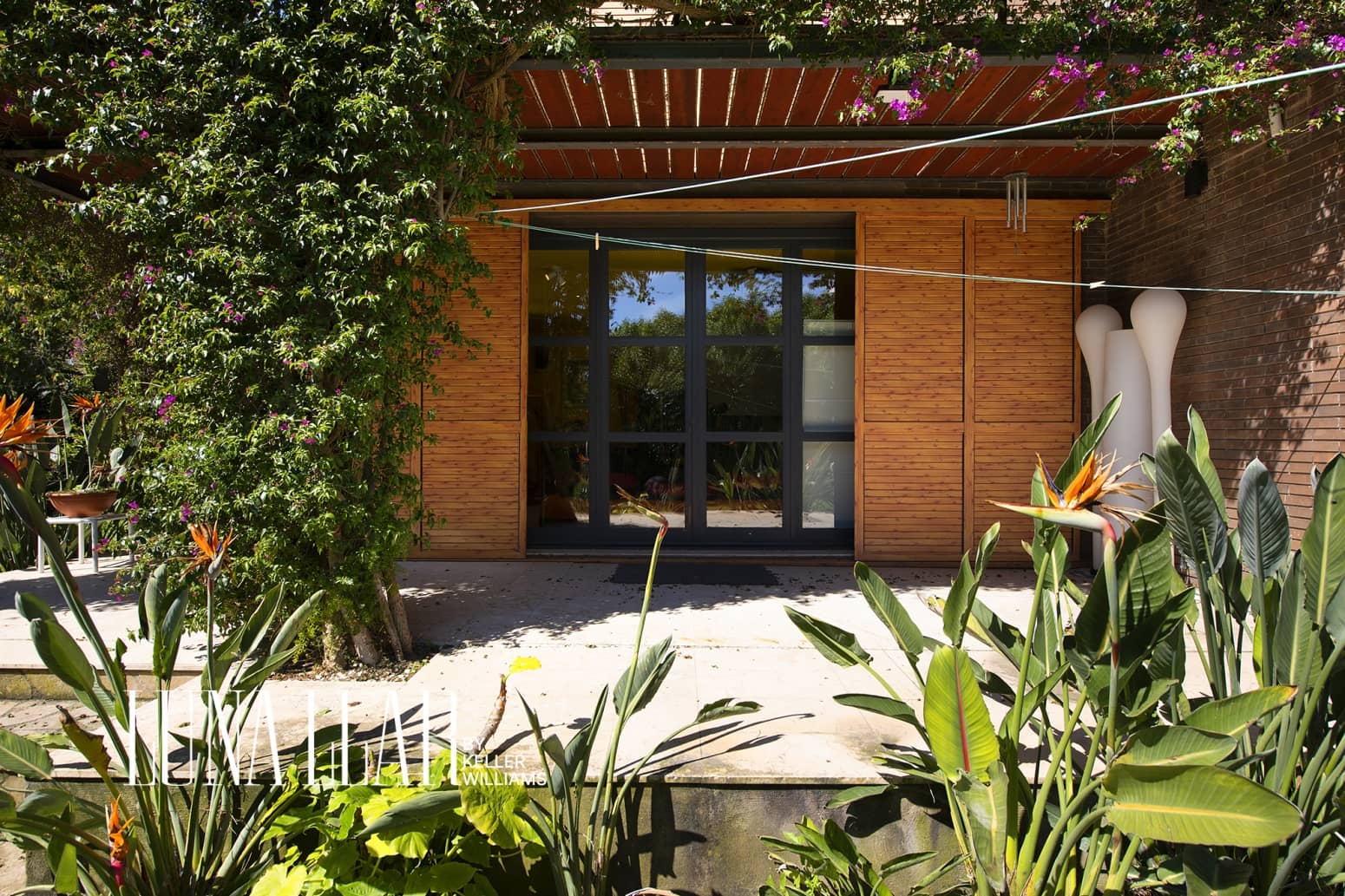 Villa for sale in Castelldefels - € 1,700,000 (Ref: 9875800)