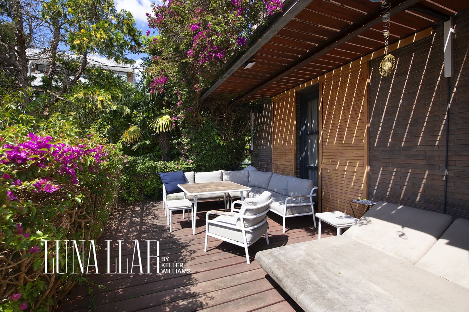 Villa for sale in Castelldefels - € 1,700,000 (Ref: 9875800)