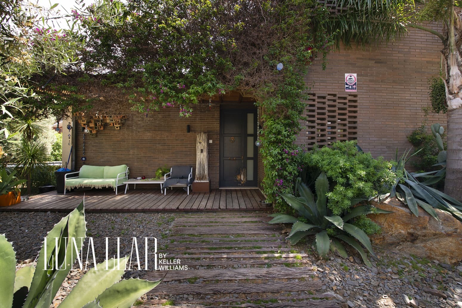 Villa for sale in Castelldefels - € 1,700,000 (Ref: 9875800)
