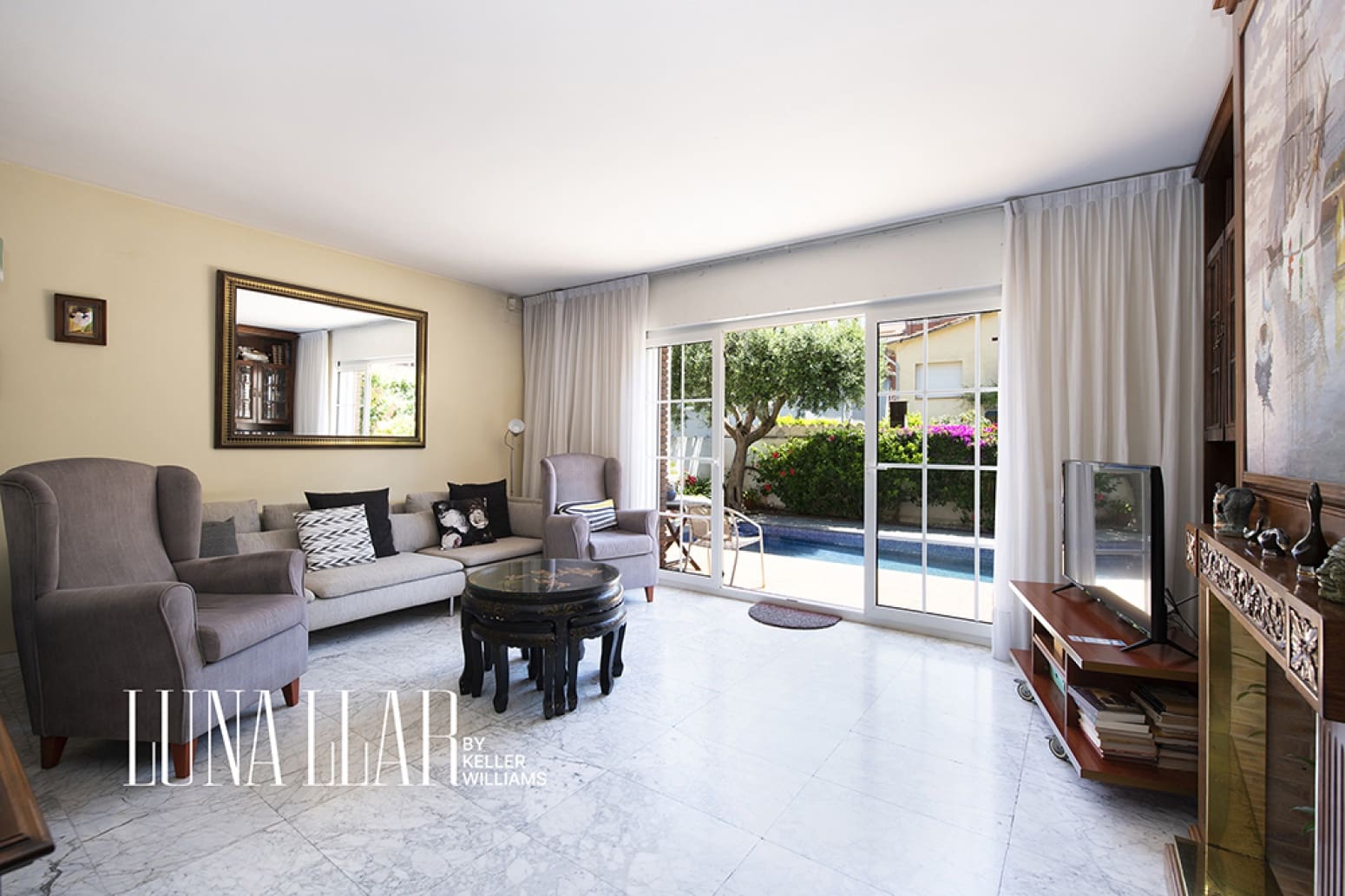 5 bedroom Villa for sale in Castelldefels with pool garage - € 1,399,000 (Ref: 9878160)