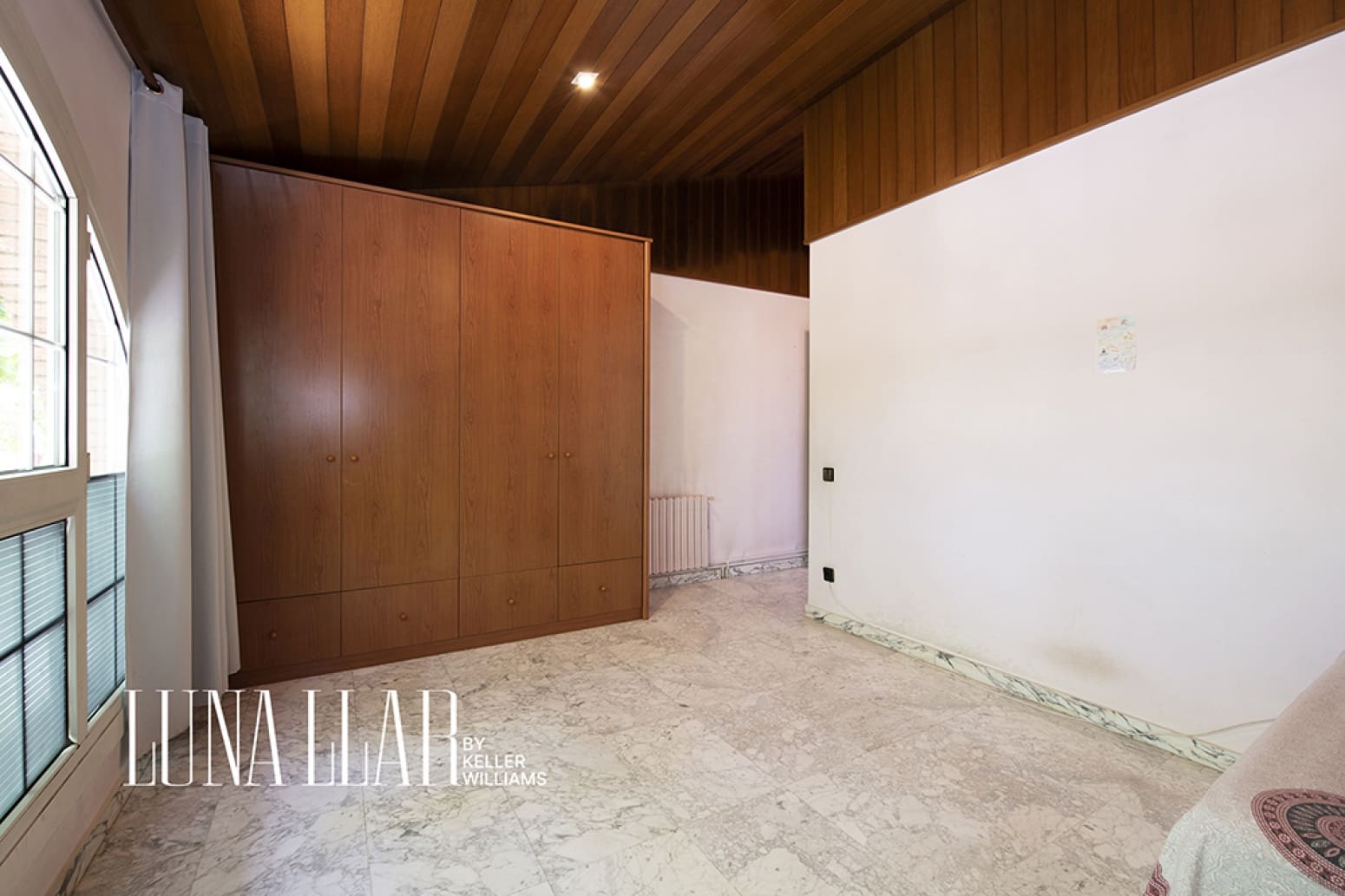 5 bedroom Villa for sale in Castelldefels with pool garage - € 1,399,000 (Ref: 9878160)