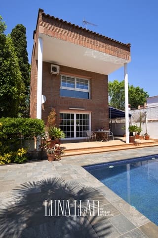 5 slaapkamer Villa te koop in Castelldefels met zwembad garage - € 1.399.000 (Ref: 9878160)