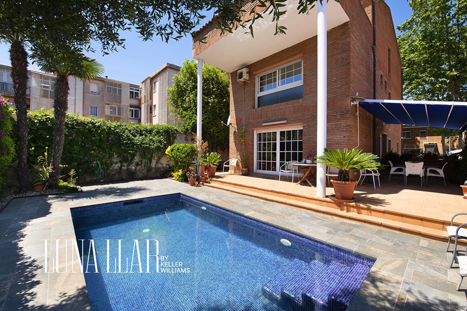 5 bedroom Villa for sale in Castelldefels with pool garage - € 1,399,000 (Ref: 9878160)