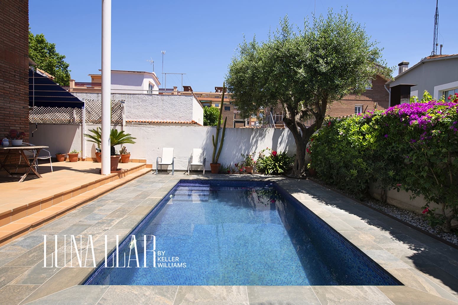 5 bedroom Villa for sale in Castelldefels with pool garage - € 1,399,000 (Ref: 9878160)