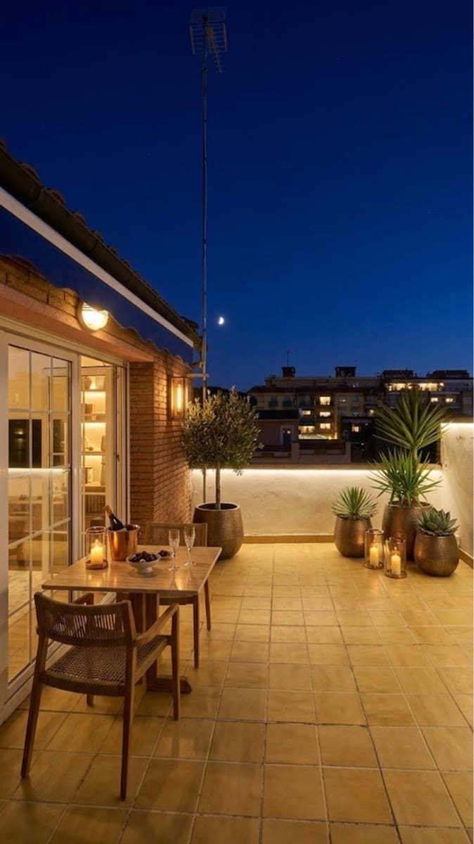 5 bedroom Villa for sale in Castelldefels with pool garage - € 1,399,000 (Ref: 9878160)