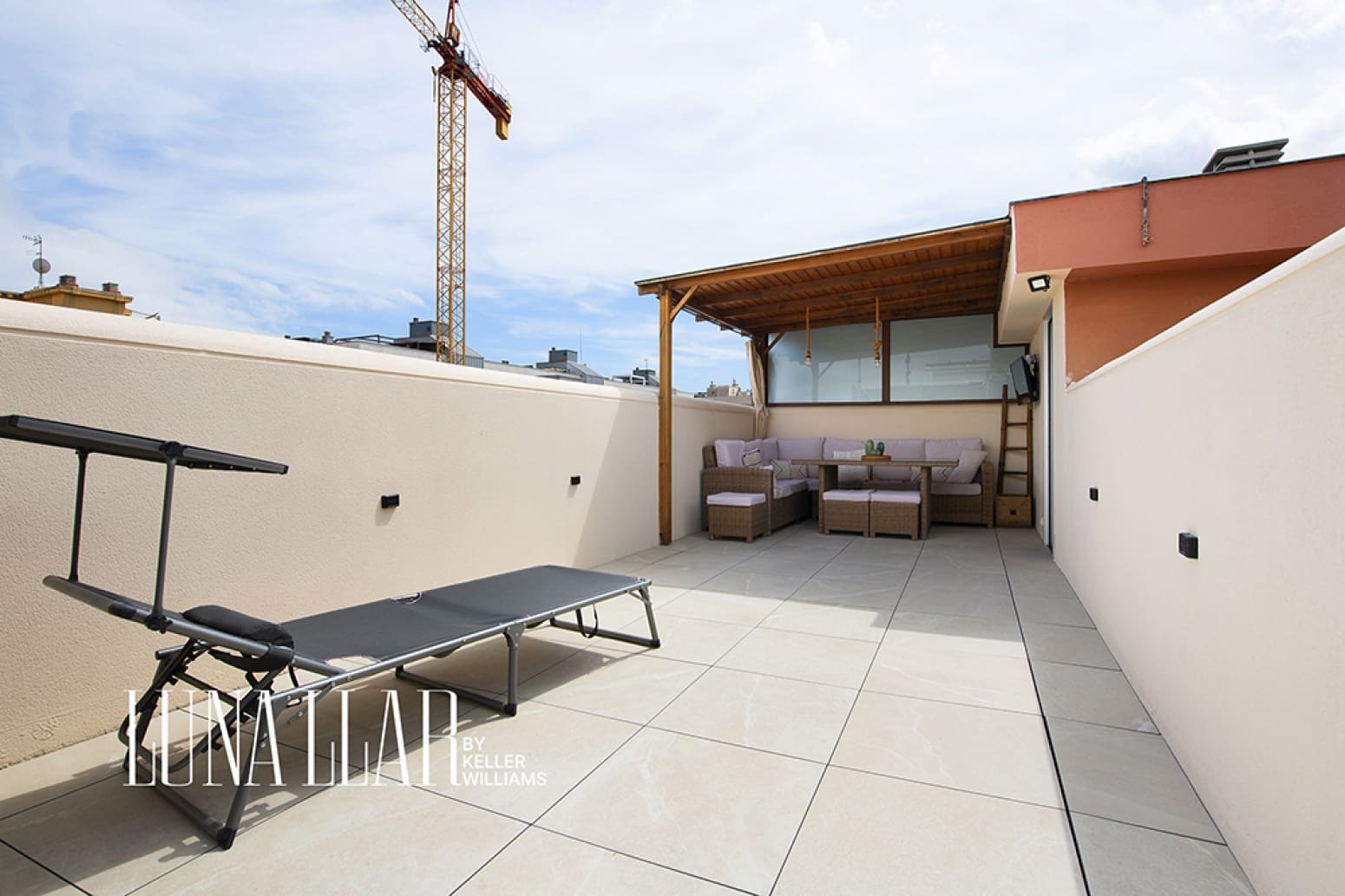 3 bedroom Flat for sale in Viladecans - € 395,000 (Ref: 9899225)