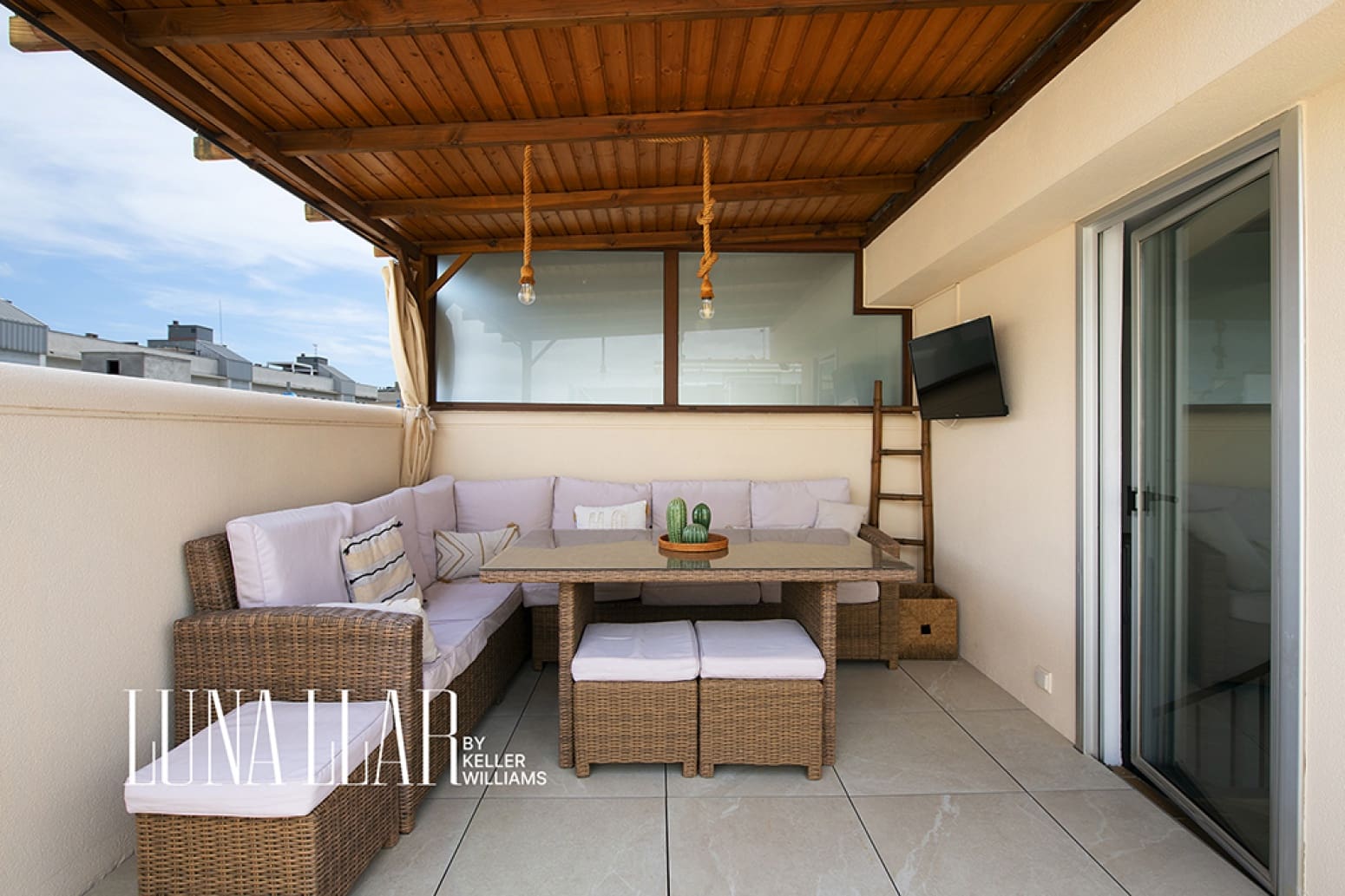 3 bedroom Flat for sale in Viladecans - € 395,000 (Ref: 9899225)