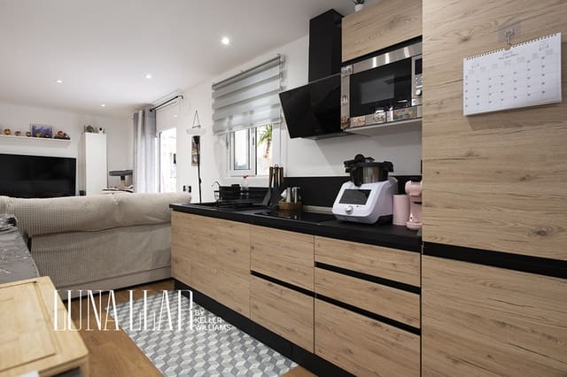 Piso de 2 habitaciones en Castelldefels en venta - 270.000 € (Ref: 9899226)