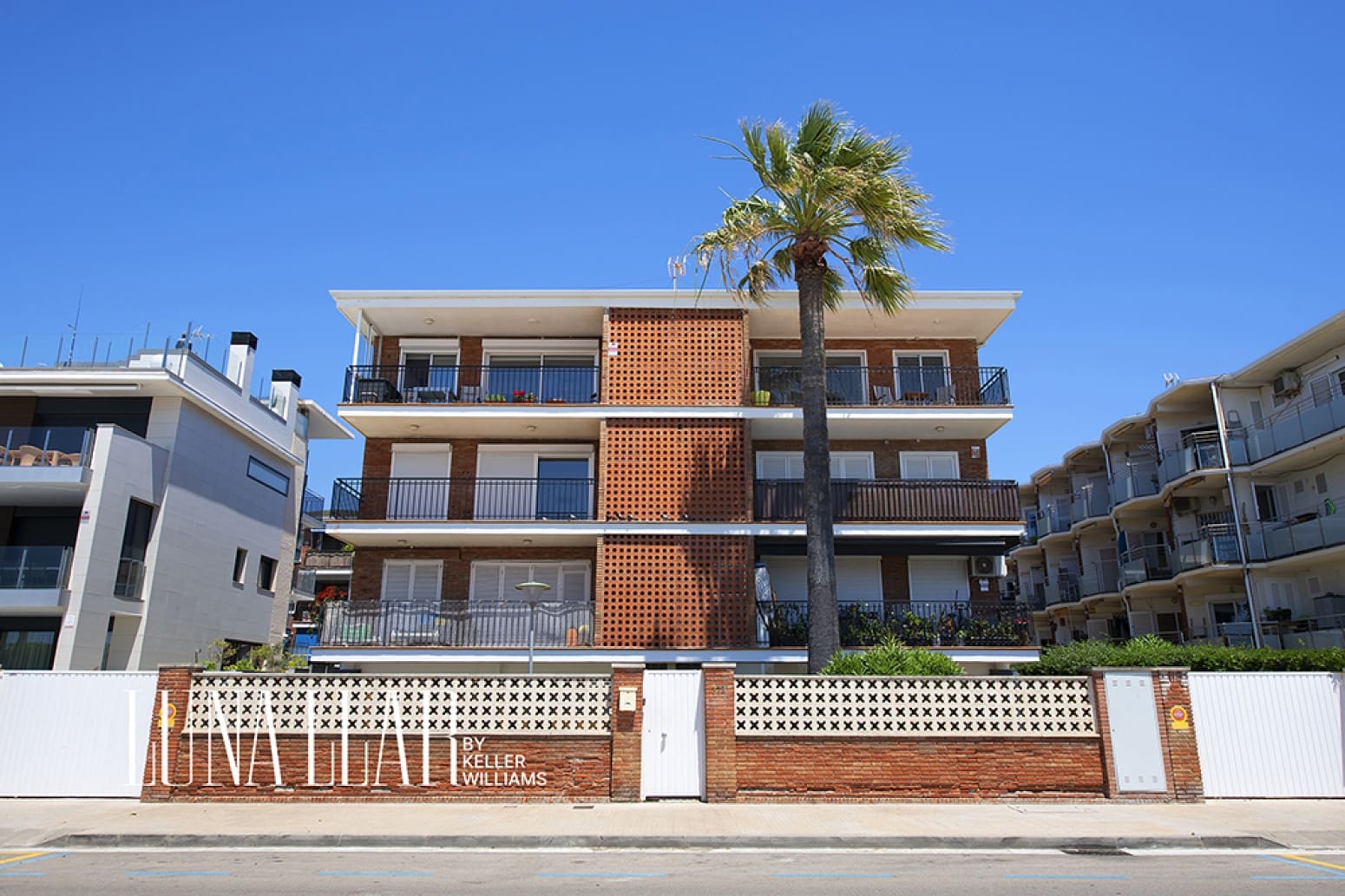 2 quarto Apartamento para venda em Castelldefels com piscina - 590 000 € (Ref: 9899227)