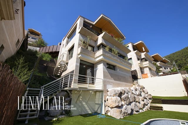 4 chambre Villa/Maison à vendre à Sitges avec garage - 895 000 € (Ref: 9912717)