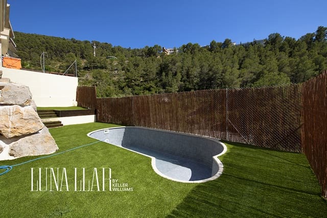4 chambre Villa/Maison à vendre à Sitges avec garage - 895 000 € (Ref: 9912717)