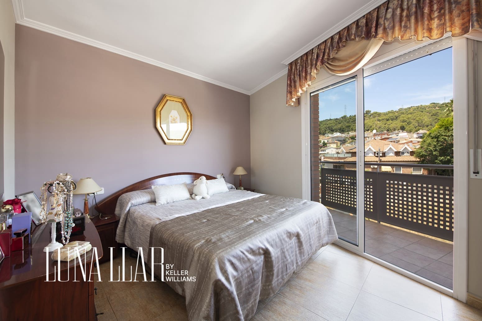 Piso de 3 habitaciones en Viladecans en venta - 481.000 € (Ref: 9926959)