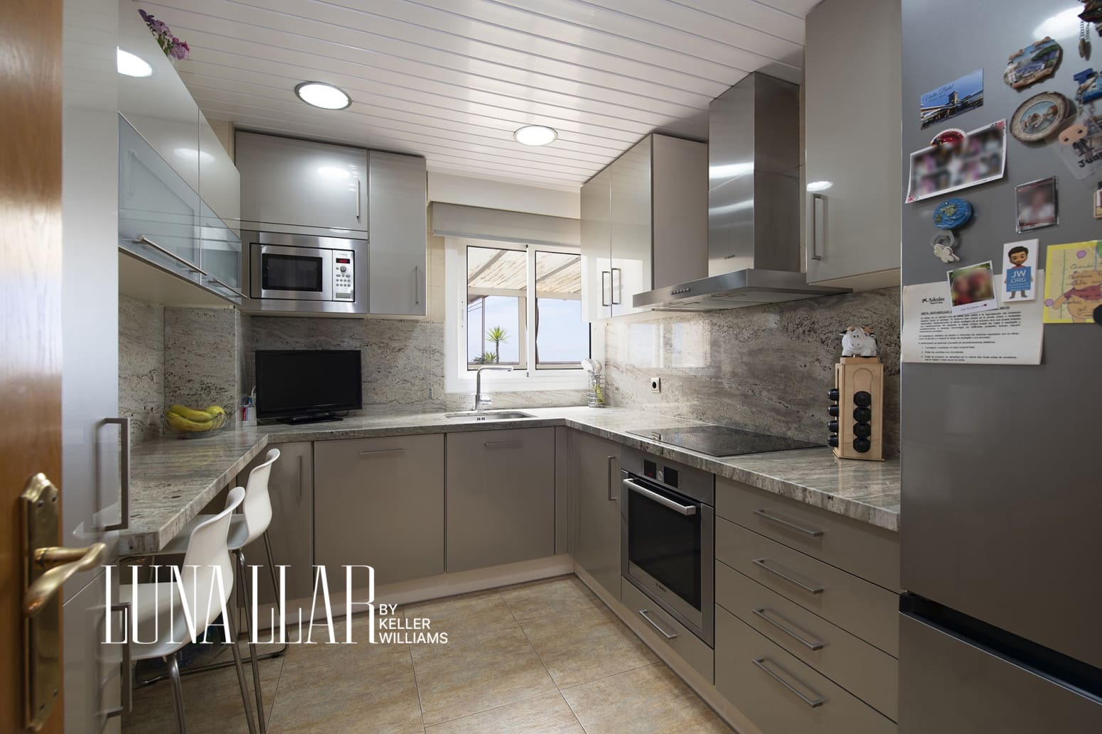 Piso de 3 habitaciones en Viladecans en venta - 481.000 € (Ref: 9926959)