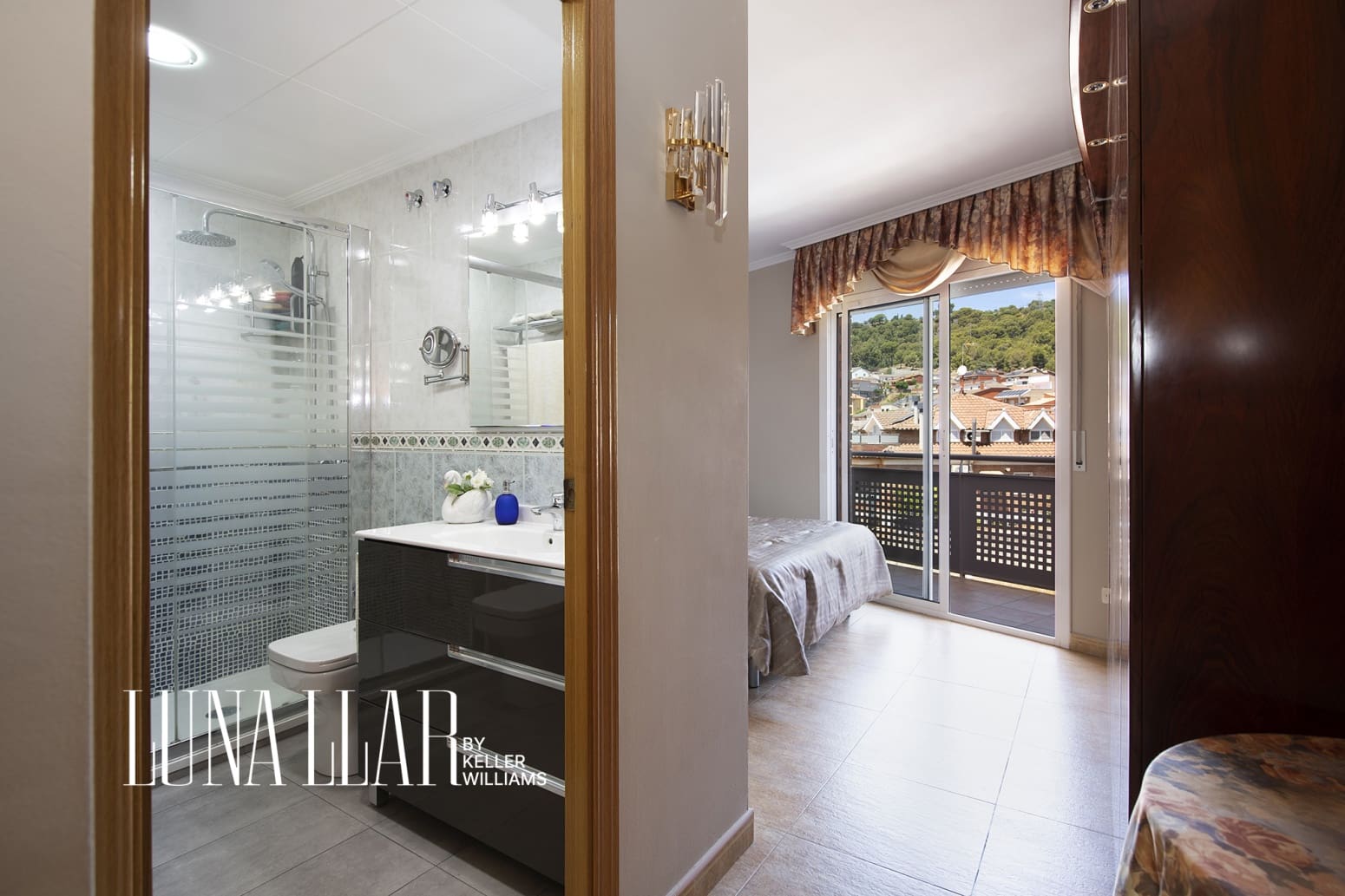 Piso de 3 habitaciones en Viladecans en venta - 481.000 € (Ref: 9926959)