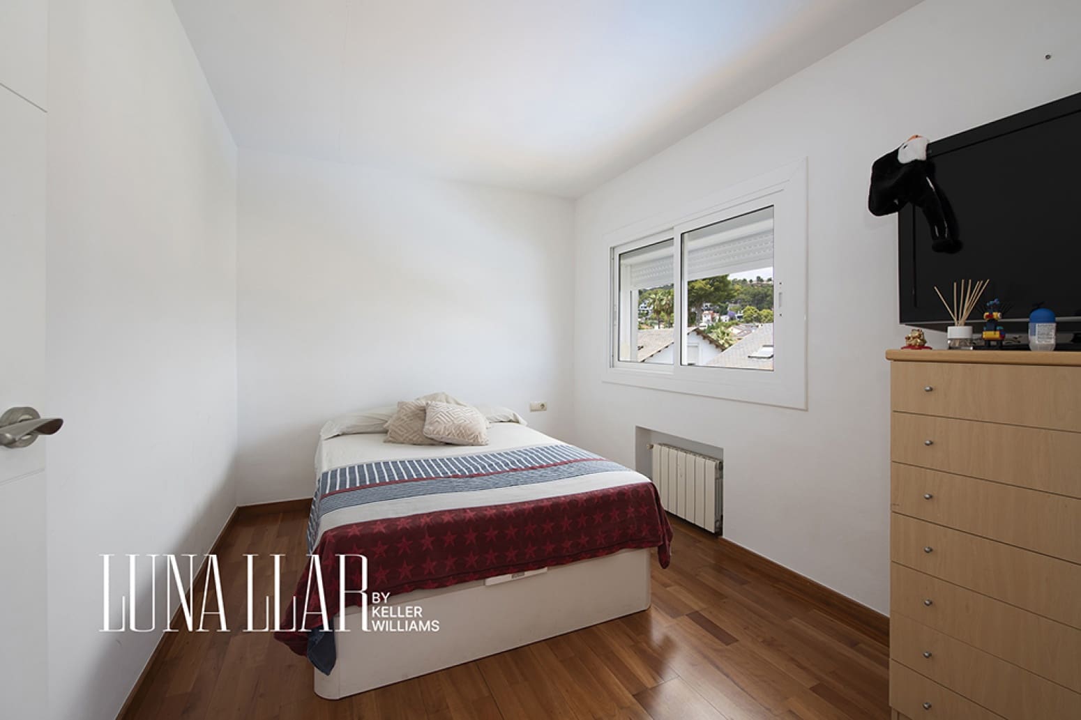 3 bedroom Villa for sale in Castelldefels with garage - € 890,000 (Ref: 9928934)