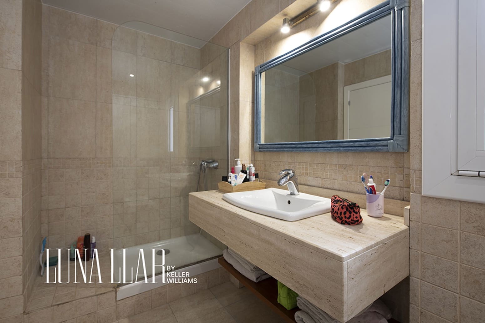 3 bedroom Villa for sale in Castelldefels with garage - € 890,000 (Ref: 9928934)