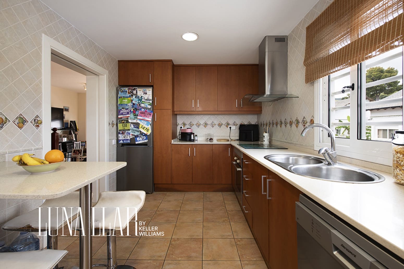 3 bedroom Villa for sale in Castelldefels with garage - € 890,000 (Ref: 9928934)