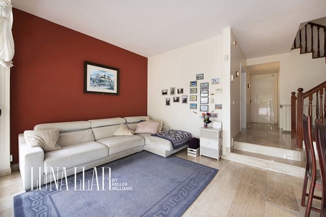 3 camera da letto Villa in vendita in Castelldefels con garage - 890.000 € (Rif: 9928934)