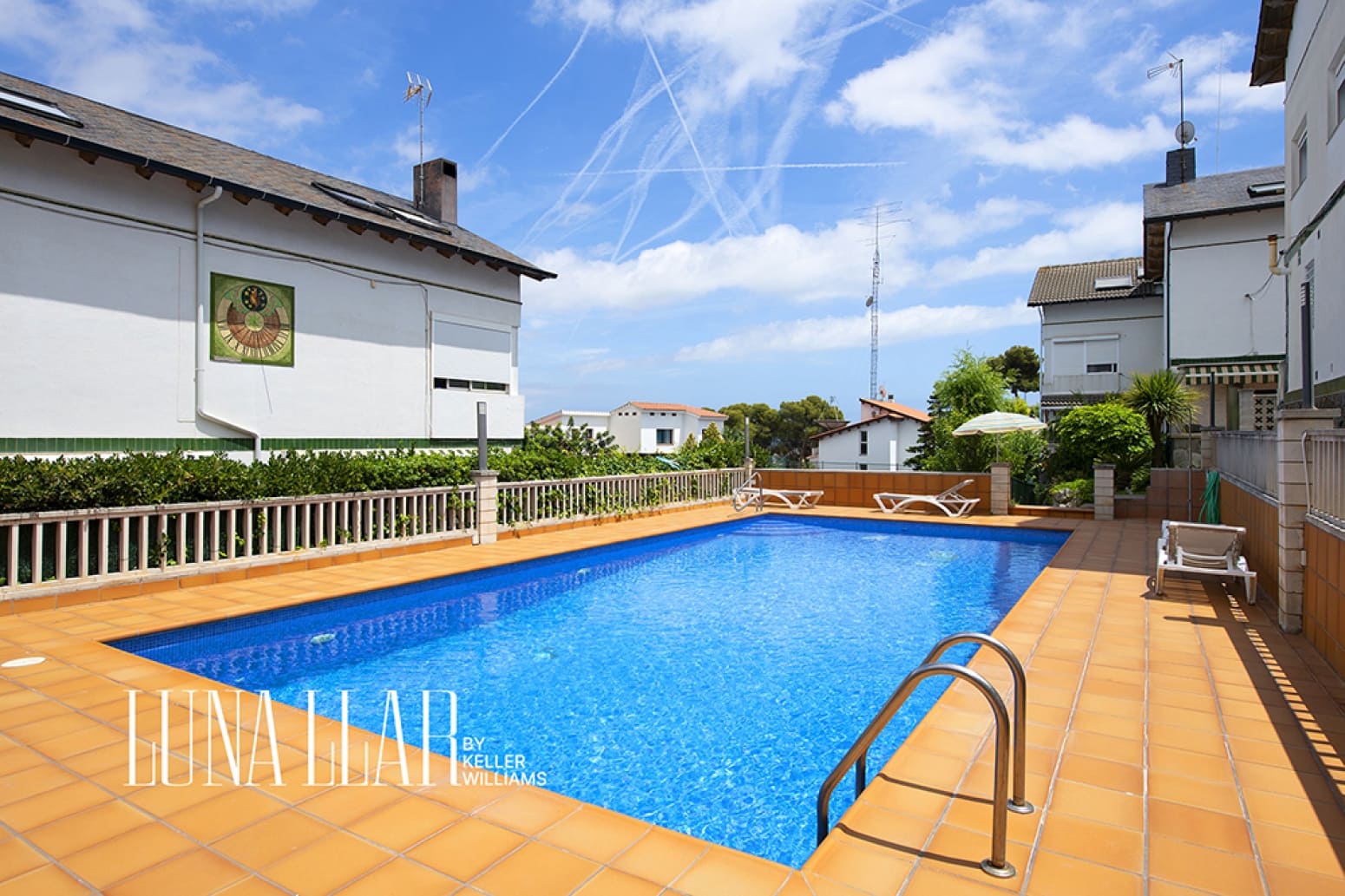 3 bedroom Villa for sale in Castelldefels with garage - € 890,000 (Ref: 9928934)