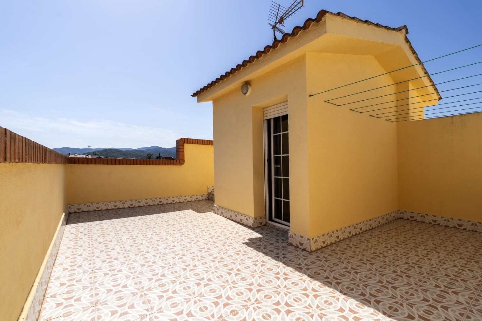 4 bedroom Villa for sale in Viladecans with garage - € 649,000 (Ref: 9933696)