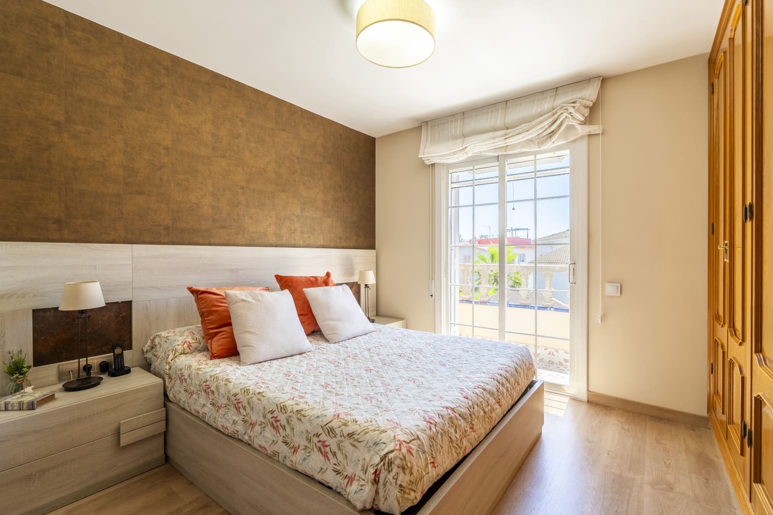 4 bedroom Villa for sale in Viladecans with garage - € 649,000 (Ref: 9933696)