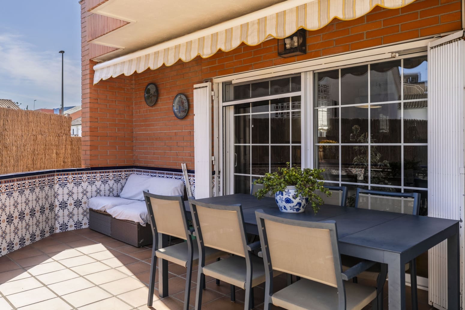4 bedroom Villa for sale in Viladecans with garage - € 649,000 (Ref: 9933696)