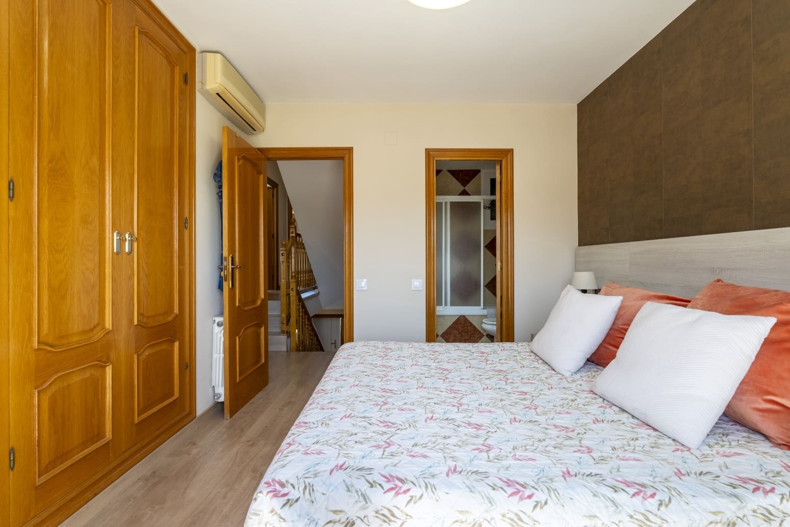 4 bedroom Villa for sale in Viladecans with garage - € 649,000 (Ref: 9933696)
