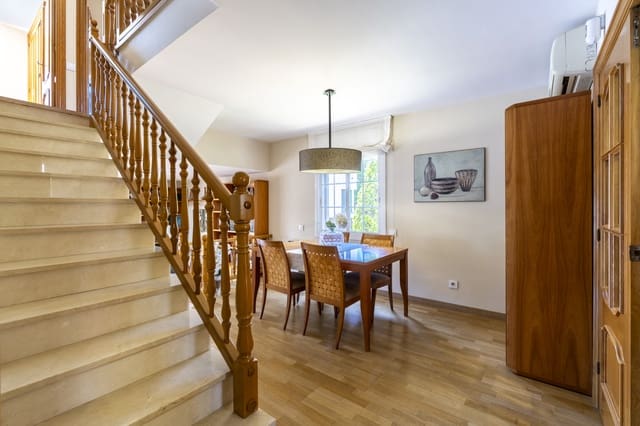 4 Zimmer Villa zu verkaufen in Viladecans mit Garage - 649.000 € (Ref: 9933696)
