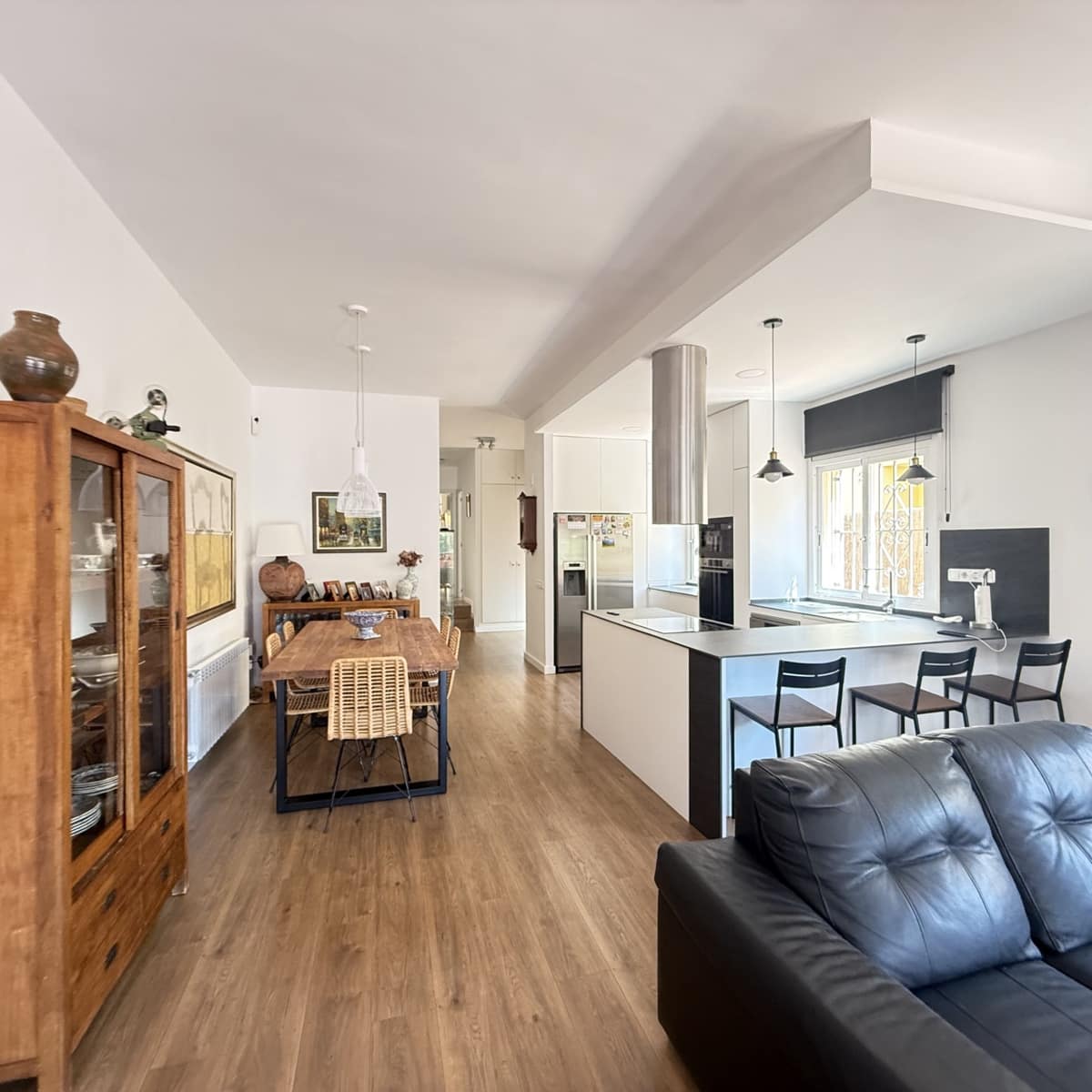 4 bedroom Villa for sale in Sitges with garage - € 840,000 (Ref: 9933697)