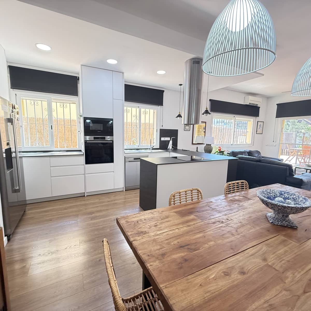4 bedroom Villa for sale in Sitges with garage - € 840,000 (Ref: 9933697)