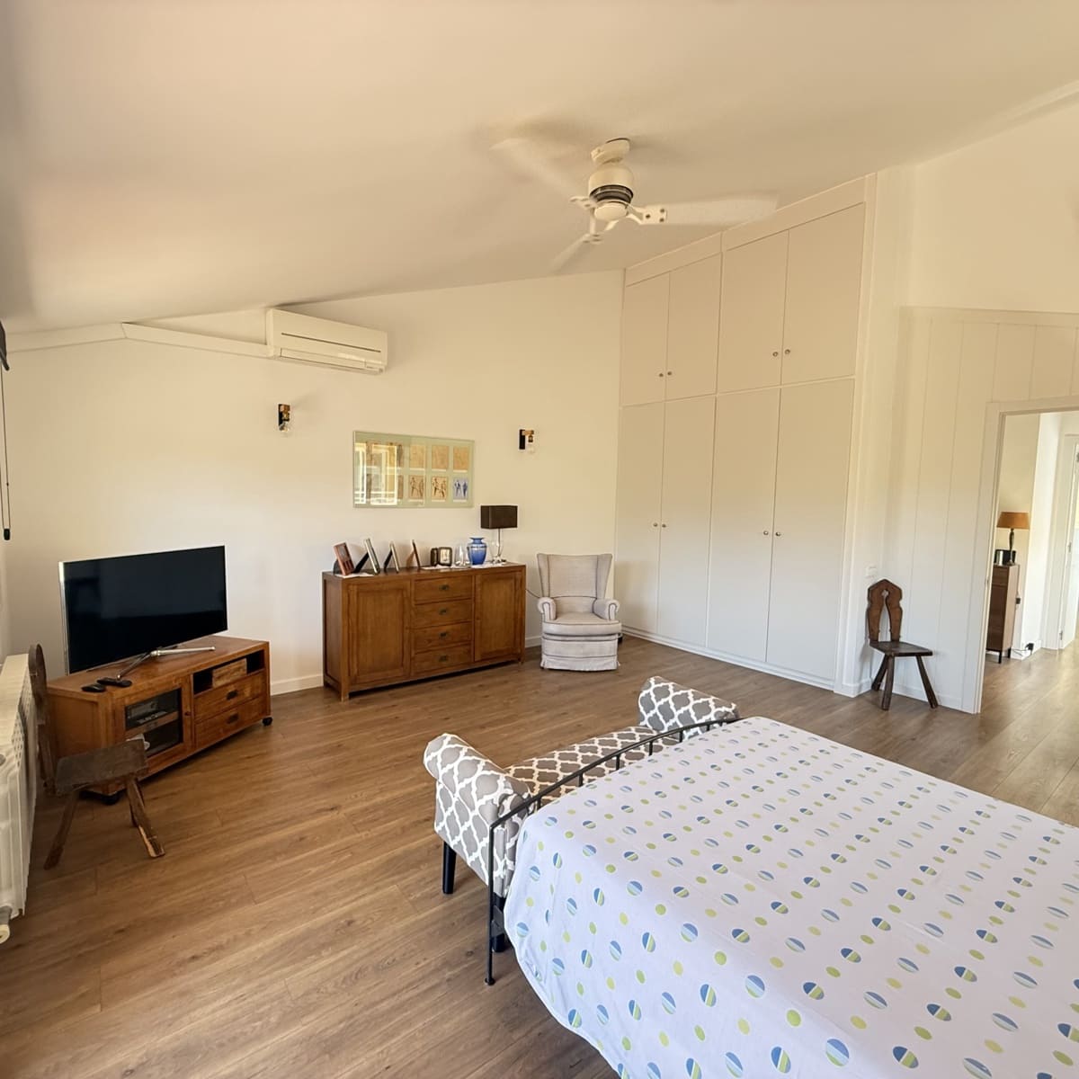 4 bedroom Villa for sale in Sitges with garage - € 840,000 (Ref: 9933697)