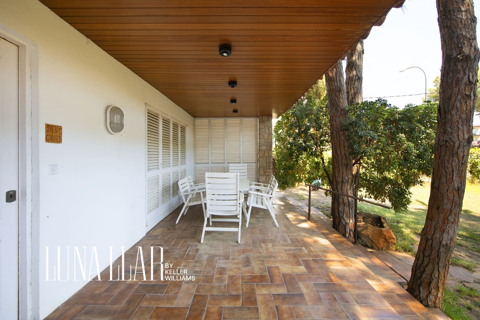 5 bedroom Villa for sale in Castelldefels with garage - € 1,150,000 (Ref: 9939526)