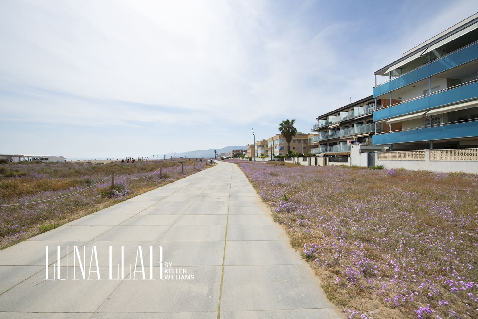 5 bedroom Villa for sale in Castelldefels with garage - € 1,150,000 (Ref: 9939526)