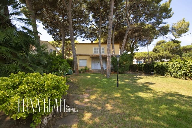 Chalet de 5 habitaciones en Castelldefels en venta con garaje - 1.150.000 € (Ref: 9939526)