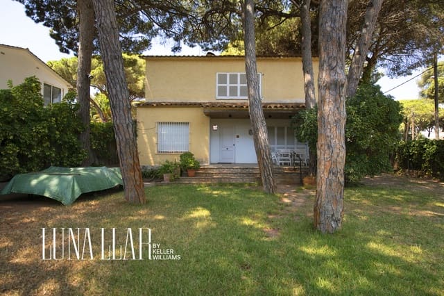Chalet de 5 habitaciones en Castelldefels en venta con garaje - 1.150.000 € (Ref: 9939526)