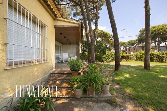 Chalet de 5 habitaciones en Castelldefels en venta con garaje - 1.150.000 € (Ref: 9939526)
