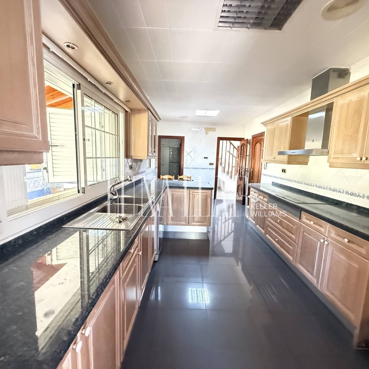 6 quarto Moradia para venda em Gava com piscina garagem - 995 000 € (Ref: 9941844)