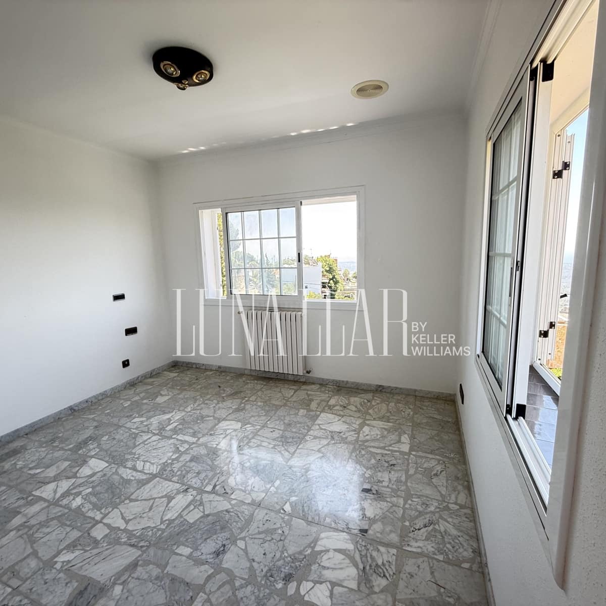6 quarto Moradia para venda em Gava com piscina garagem - 995 000 € (Ref: 9941844)