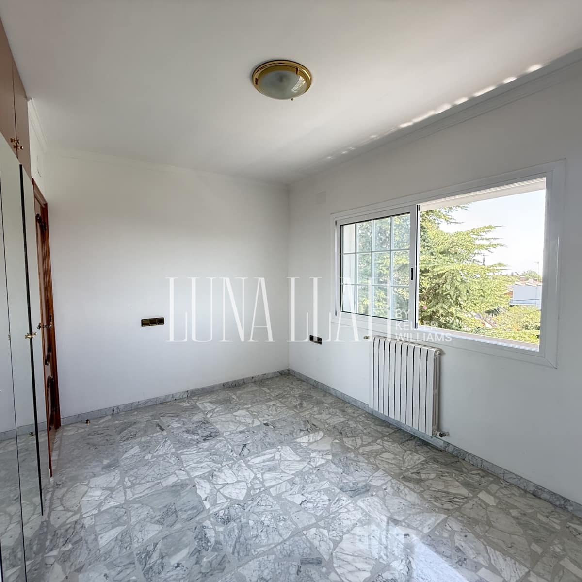 6 quarto Moradia para venda em Gava com piscina garagem - 995 000 € (Ref: 9941844)
