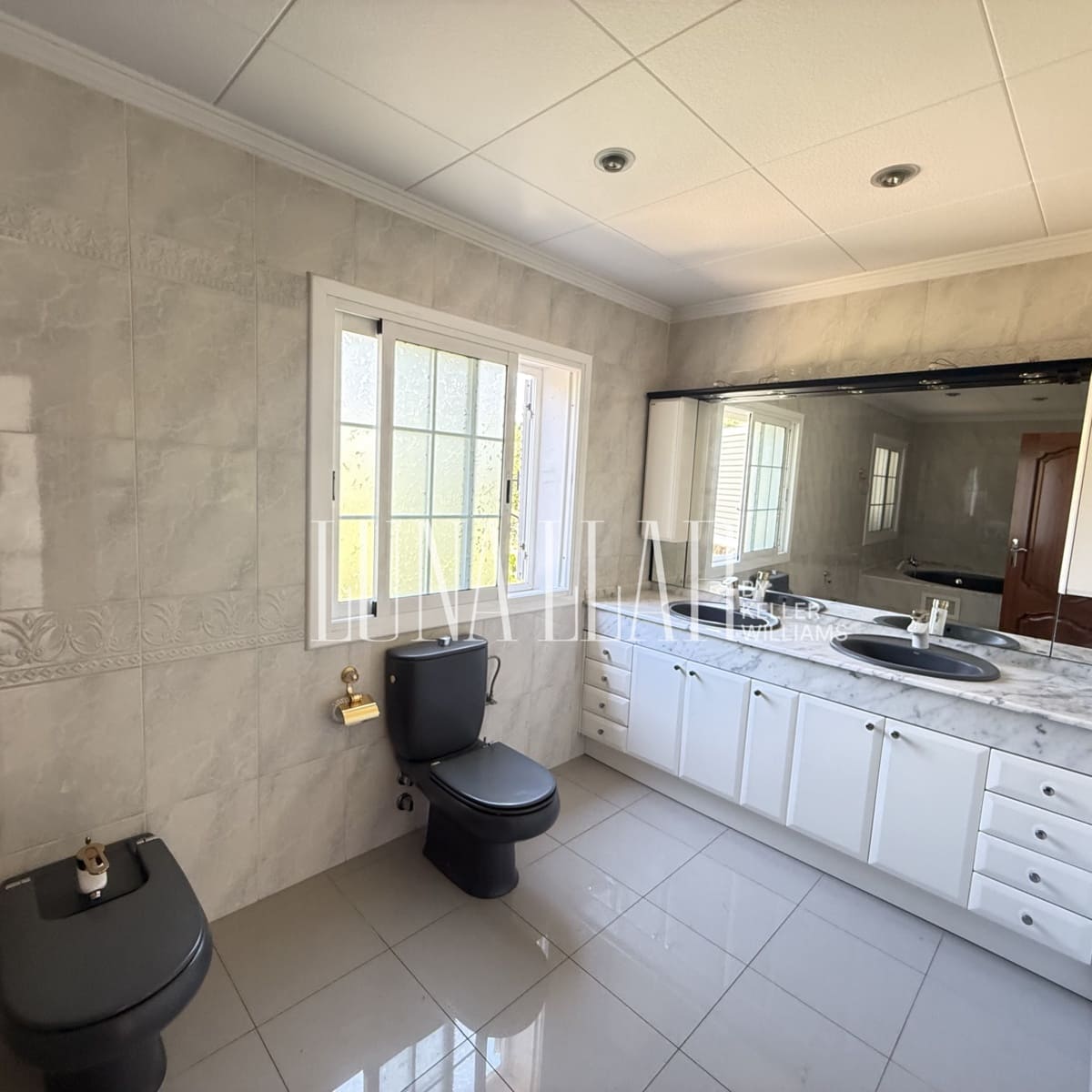 6 quarto Moradia para venda em Gava com piscina garagem - 995 000 € (Ref: 9941844)