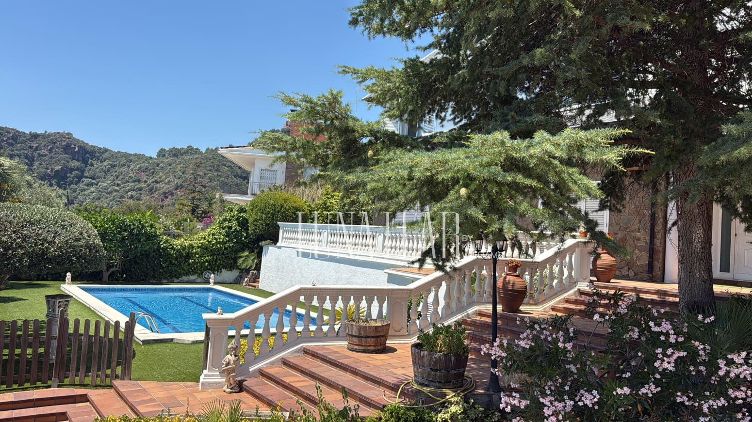 6 quarto Moradia para venda em Gava com piscina garagem - 995 000 € (Ref: 9941844)