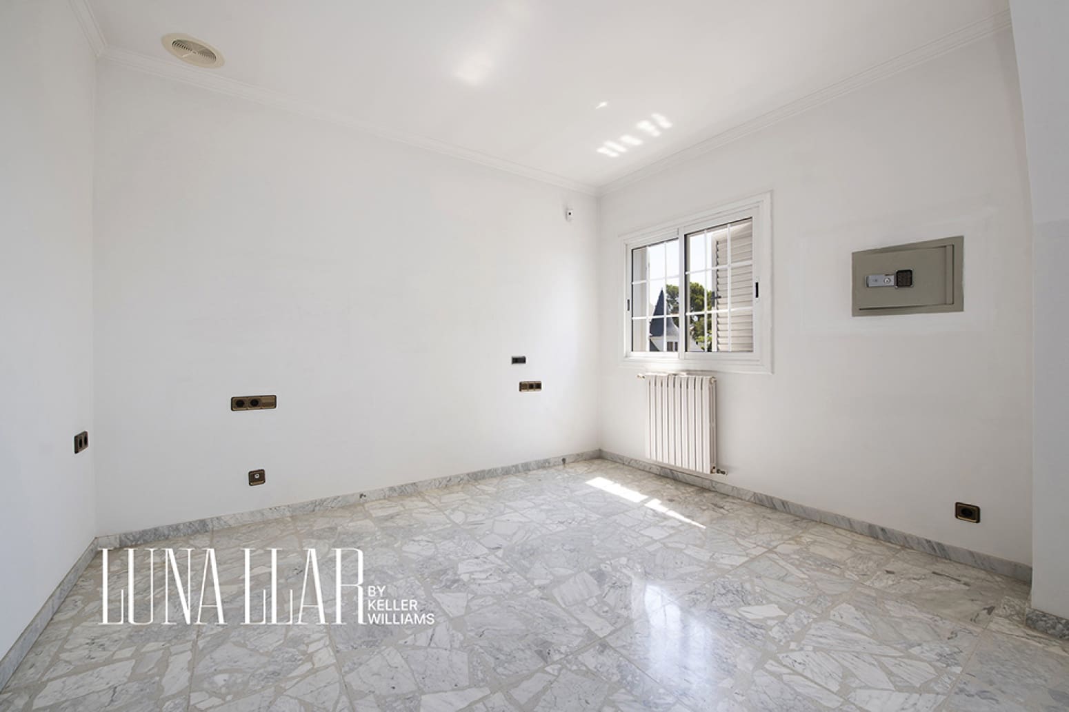 Chalet de 6 habitaciones en Gavà en venta con piscina garaje - 995.000 € (Ref: 9941844)