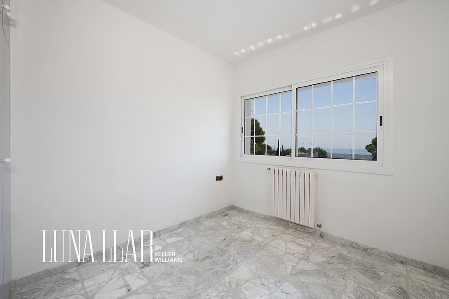 Chalet de 6 habitaciones en Gavà en venta con piscina garaje - 995.000 € (Ref: 9941844)