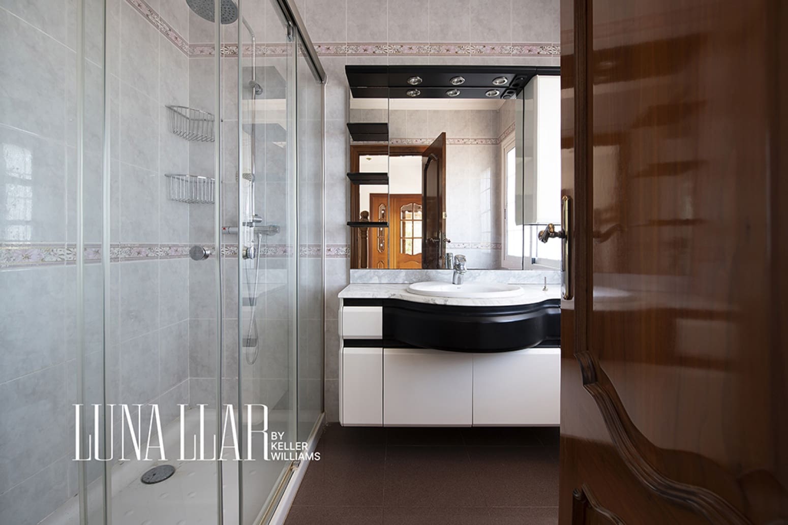 Chalet de 6 habitaciones en Gavà en venta con piscina garaje - 995.000 € (Ref: 9941844)