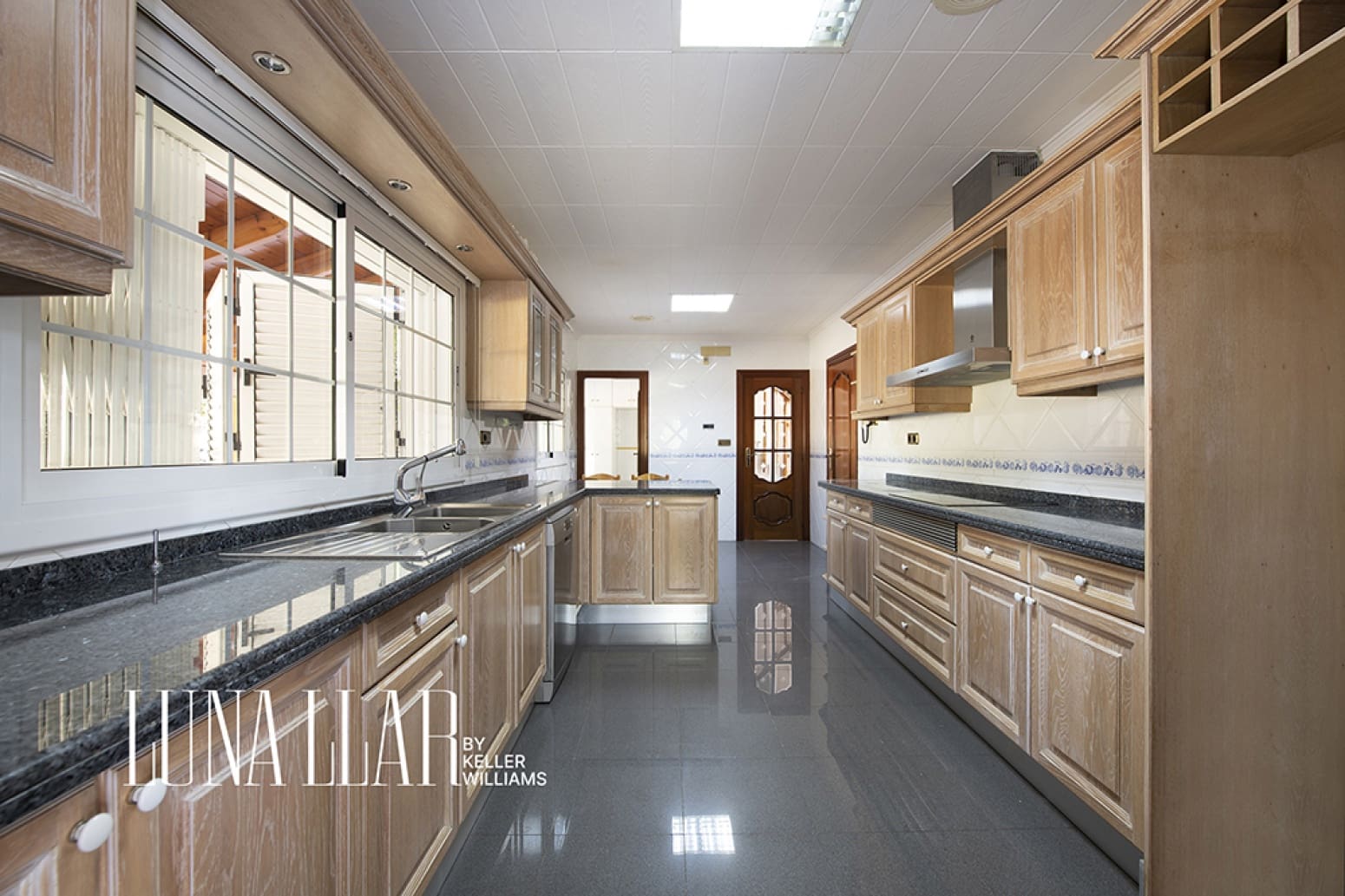 Chalet de 6 habitaciones en Gavà en venta con piscina garaje - 995.000 € (Ref: 9941844)