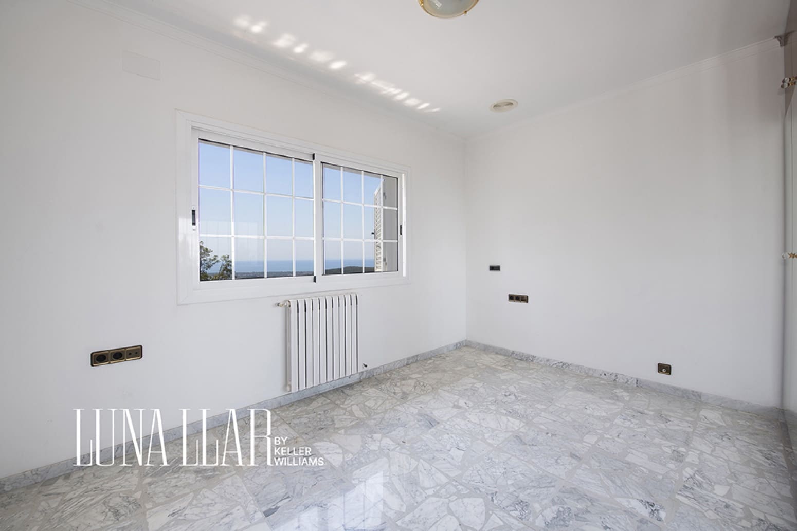 Chalet de 6 habitaciones en Gavà en venta con piscina garaje - 995.000 € (Ref: 9941844)