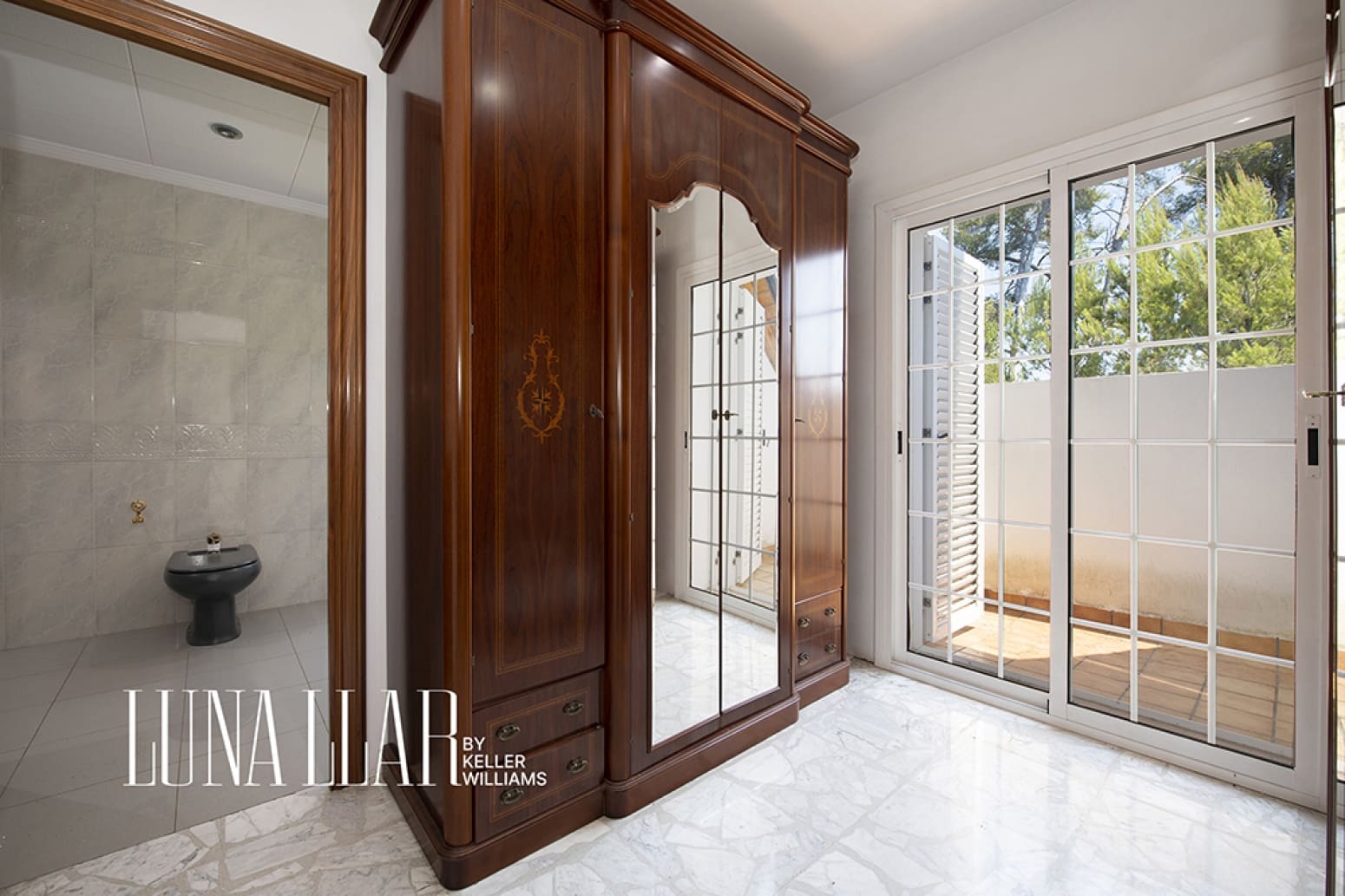 Chalet de 6 habitaciones en Gavà en venta con piscina garaje - 995.000 € (Ref: 9941844)