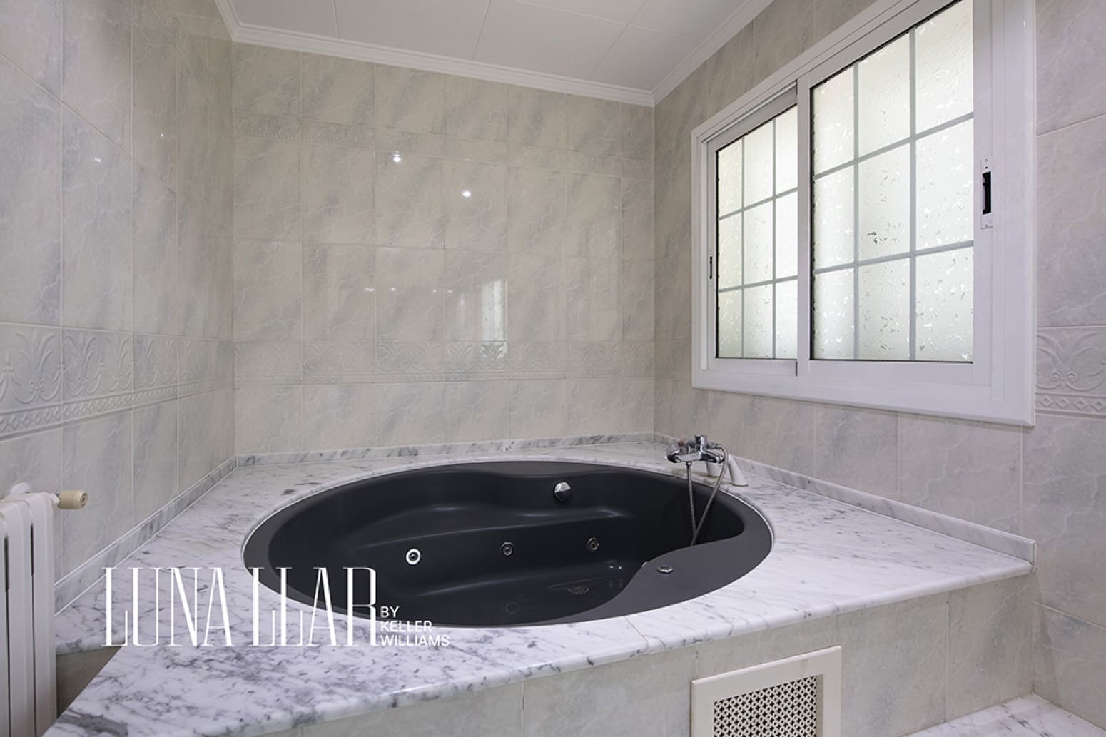 Chalet de 6 habitaciones en Gavà en venta con piscina garaje - 995.000 € (Ref: 9941844)